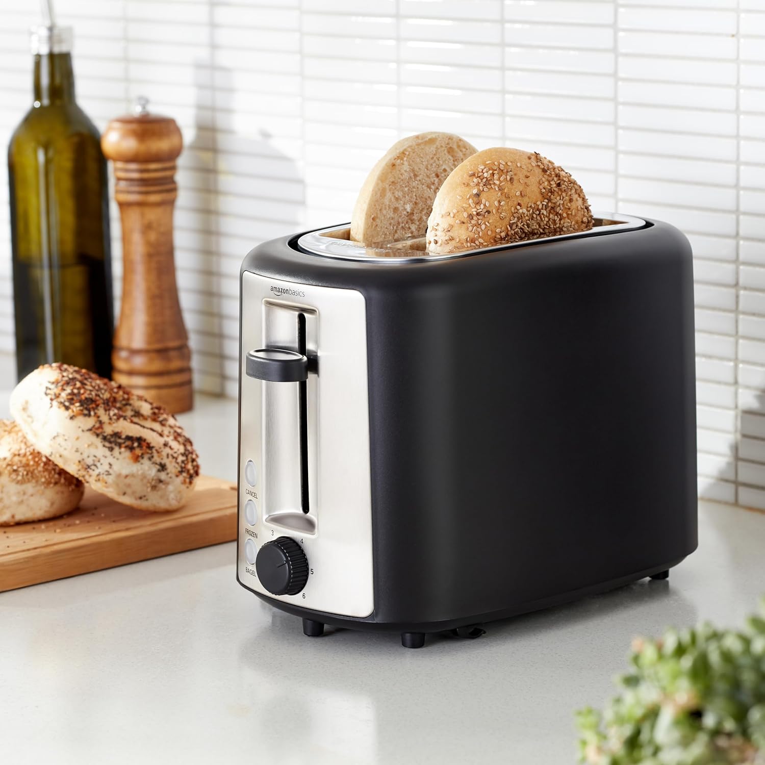 Amazon Basics 2 Slice Toaster - Image 7