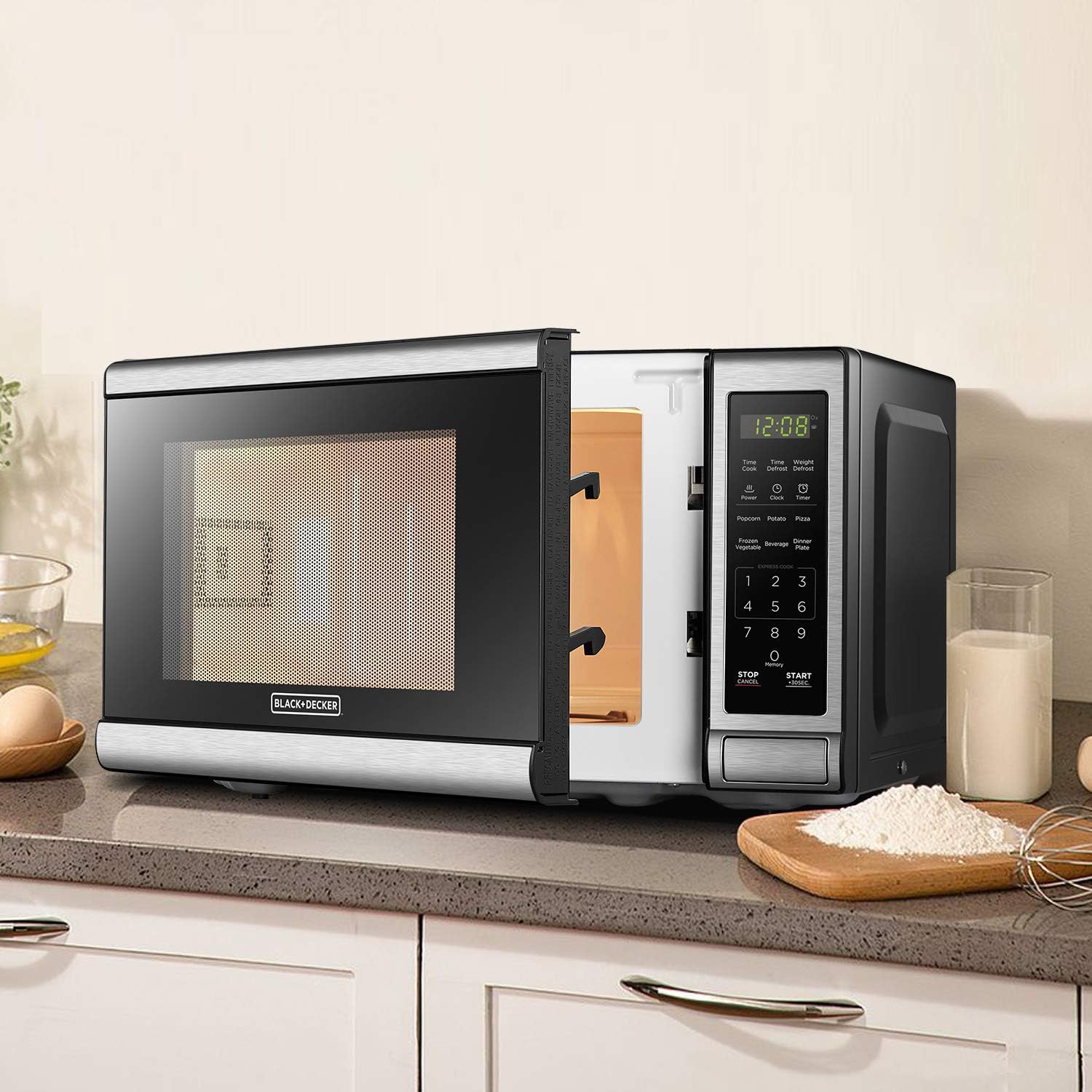 BLACK+DECKER 0.7 Cu.ft Digital Microwave Oven - Image 7
