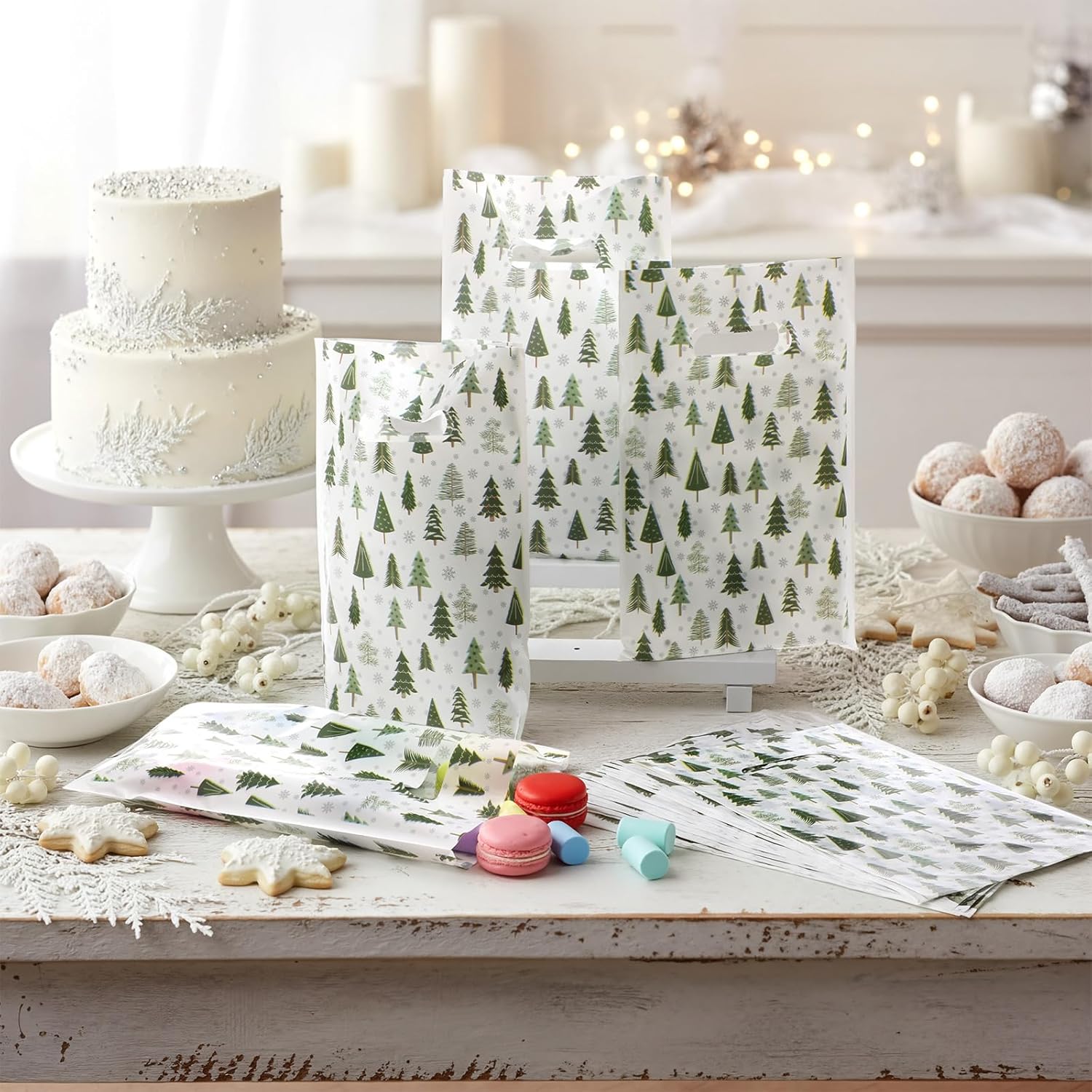 Christmas Tree Gift Bags with Handle Green Plastic Xmas Tote Bag Bulk for Party Packaging Goody Snack Holiday Wrapping Winter Wedding Birthday Decoration Favors Supplies - Image 6