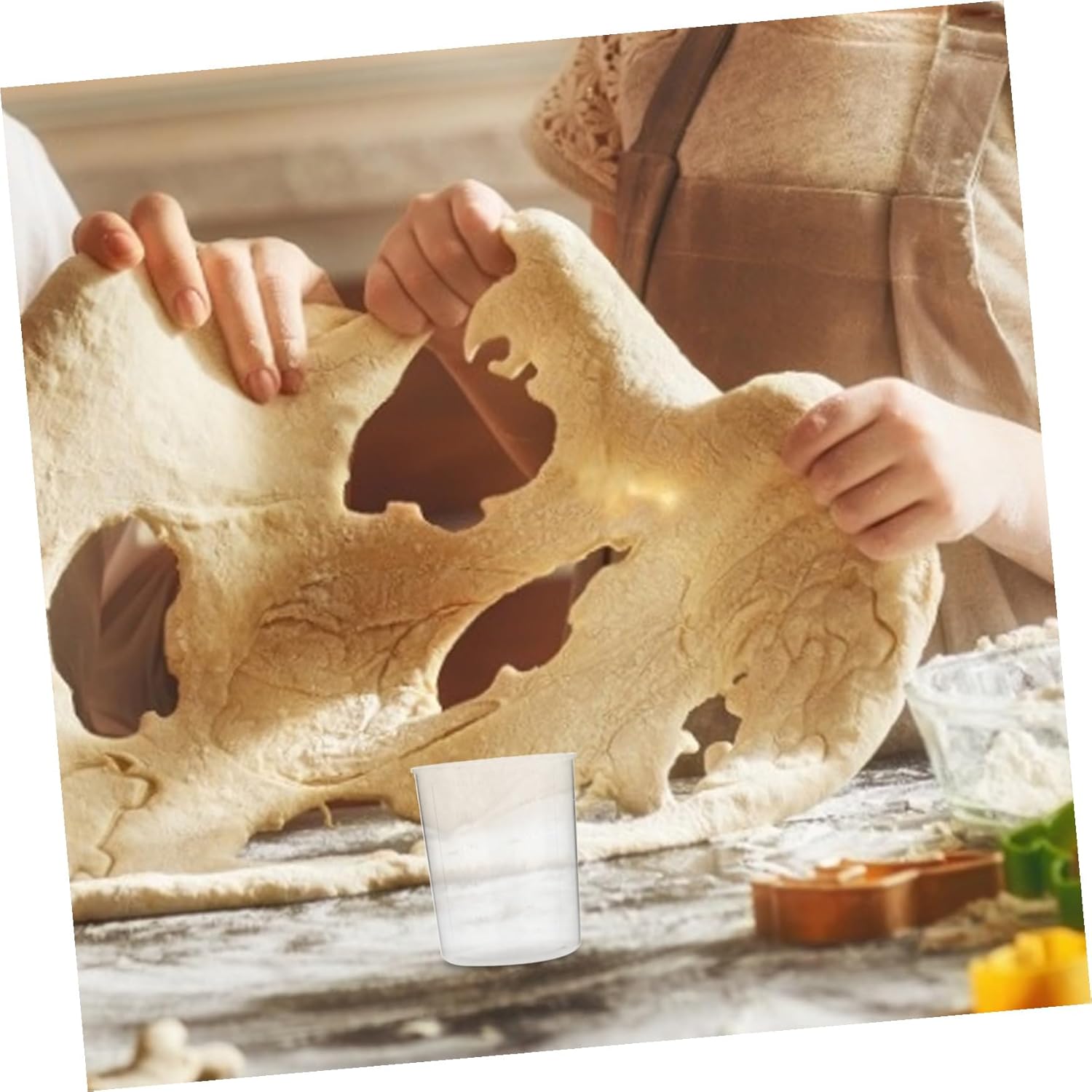 Clear Plastic Measuring Cups - Image 5