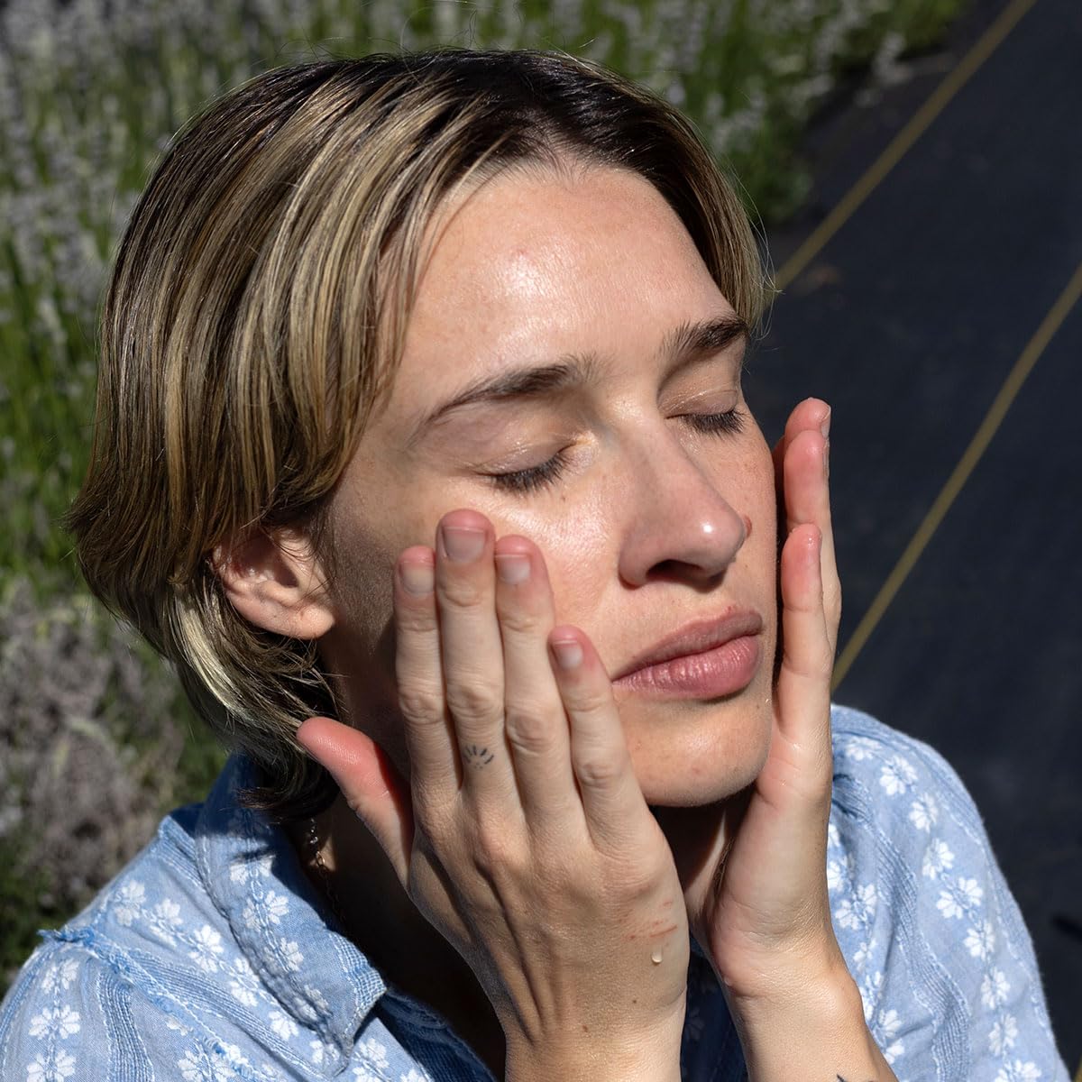 Evanhealy Rosehip Calming Serum - Image 6